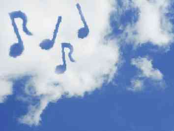 雲の中に音符